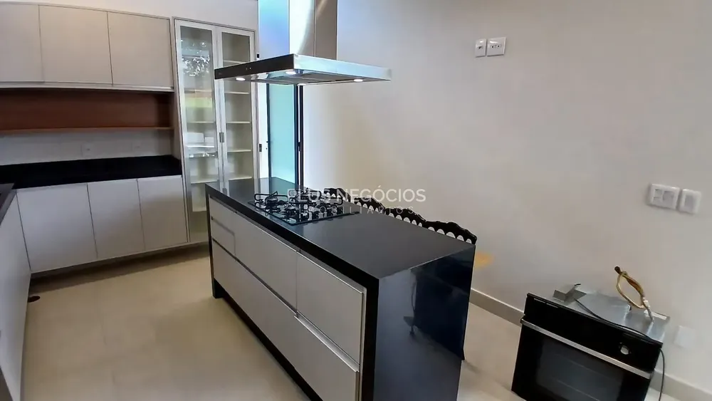 Casa, 3 quartos, 214 m² - Foto 5