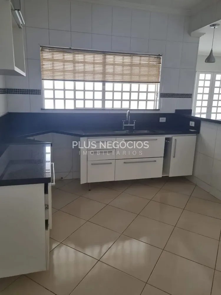 Sobrado, 3 quartos, 179 m² - Foto 2