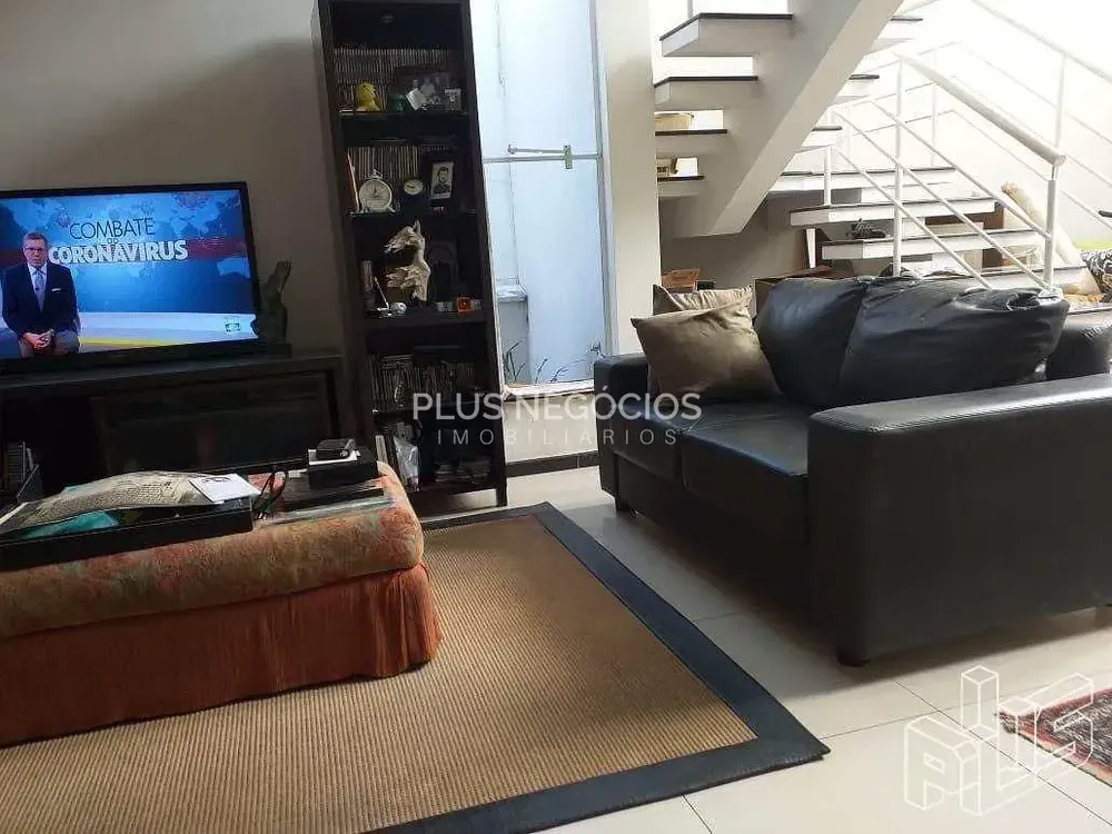 Sobrado, 3 quartos, 280 m² - Foto 1