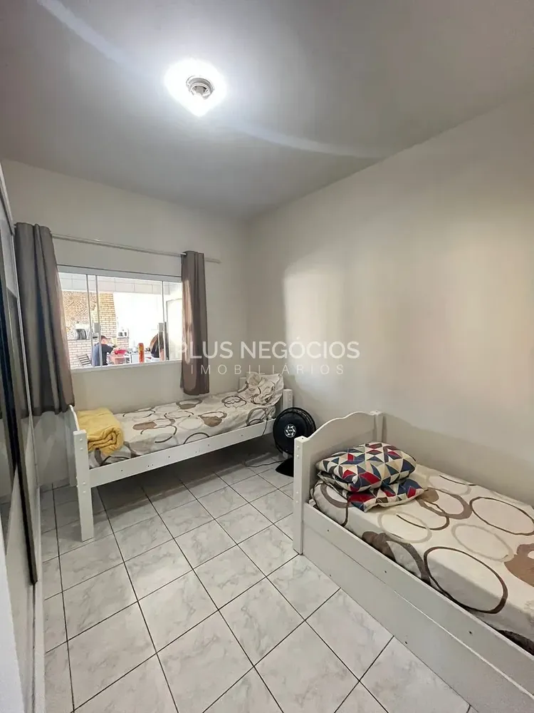 Casa, 4 quartos, 240 m² - Foto 4
