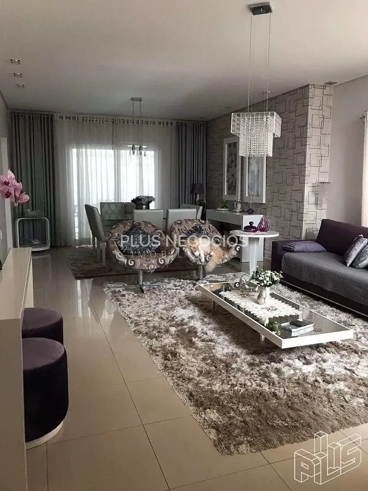 Casa, 3 quartos, 280 m² - Foto 2