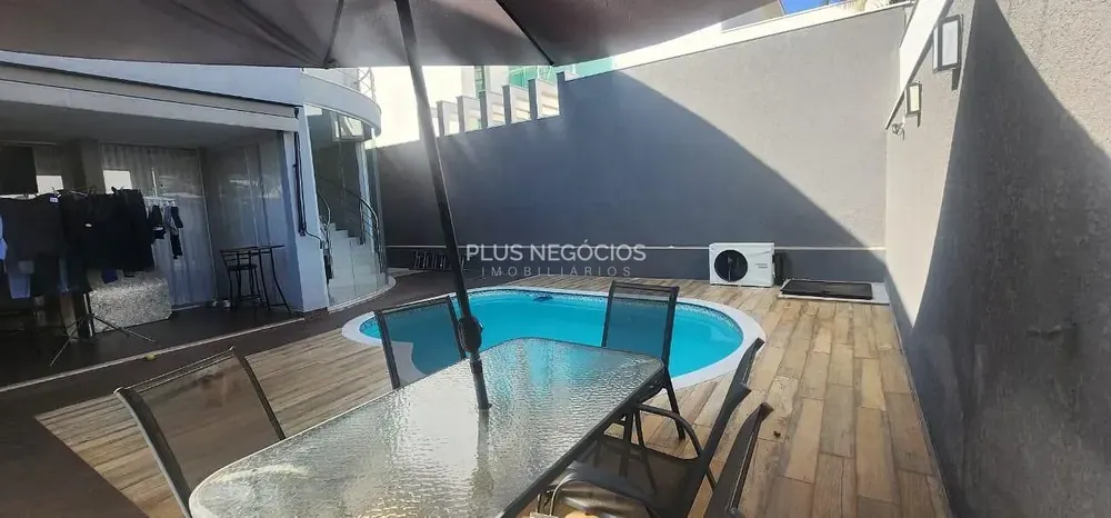 Casa, 3 quartos, 250 m² - Foto 4