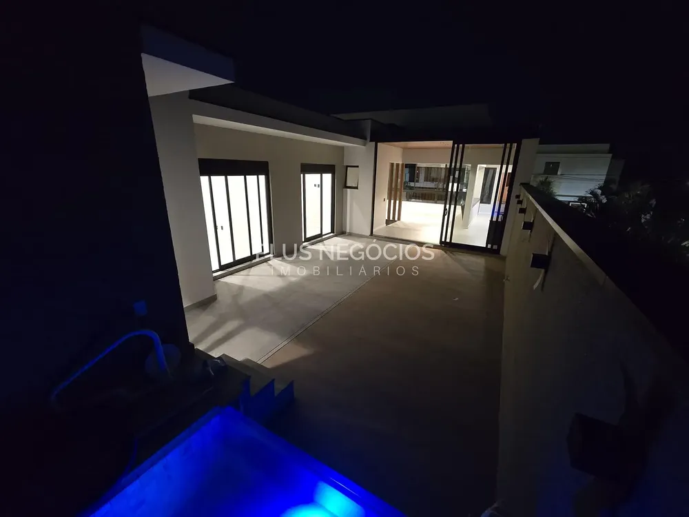 Casa, 4 quartos, 350 m² - Foto 1