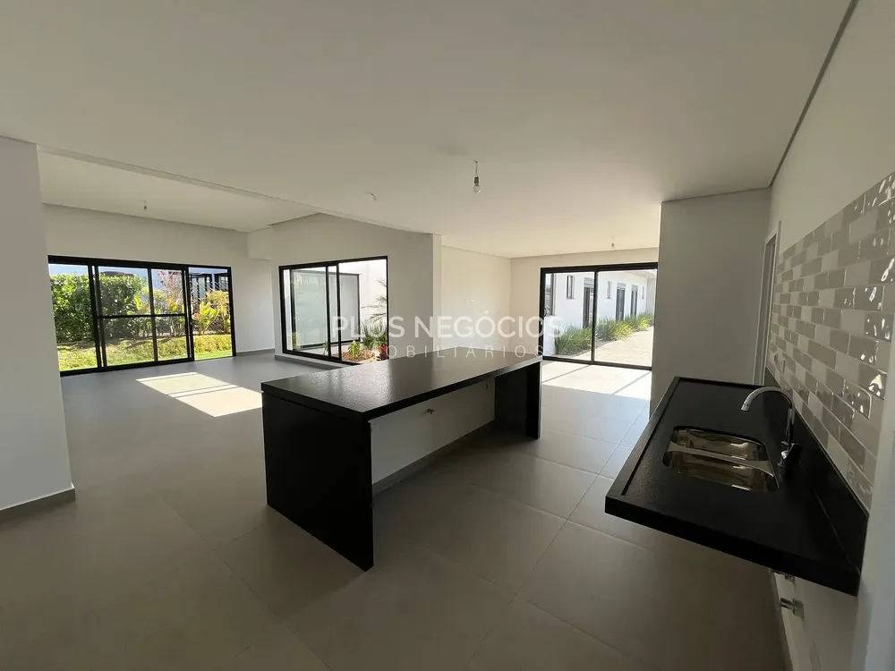 Casa, 3 quartos, 378 m² - Foto 4