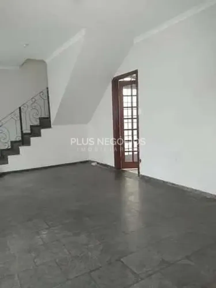 Casa, 6 quartos, 285 m² - Foto 2