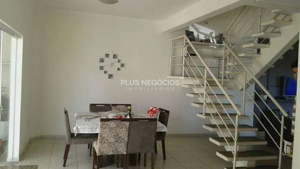 Casa, 3 quartos, 196 m² - Foto 3