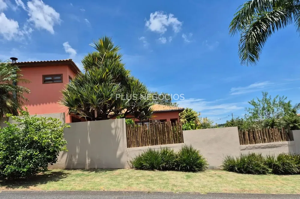 Casa, 3 quartos, 219 m² - Foto 2