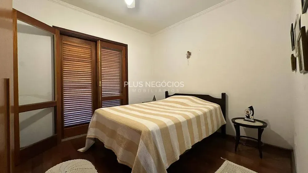 Casa, 4 quartos, 359 m² - Foto 3
