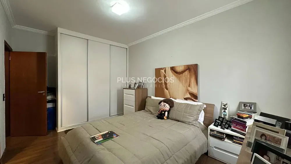 Casa, 3 quartos, 310 m² - Foto 4