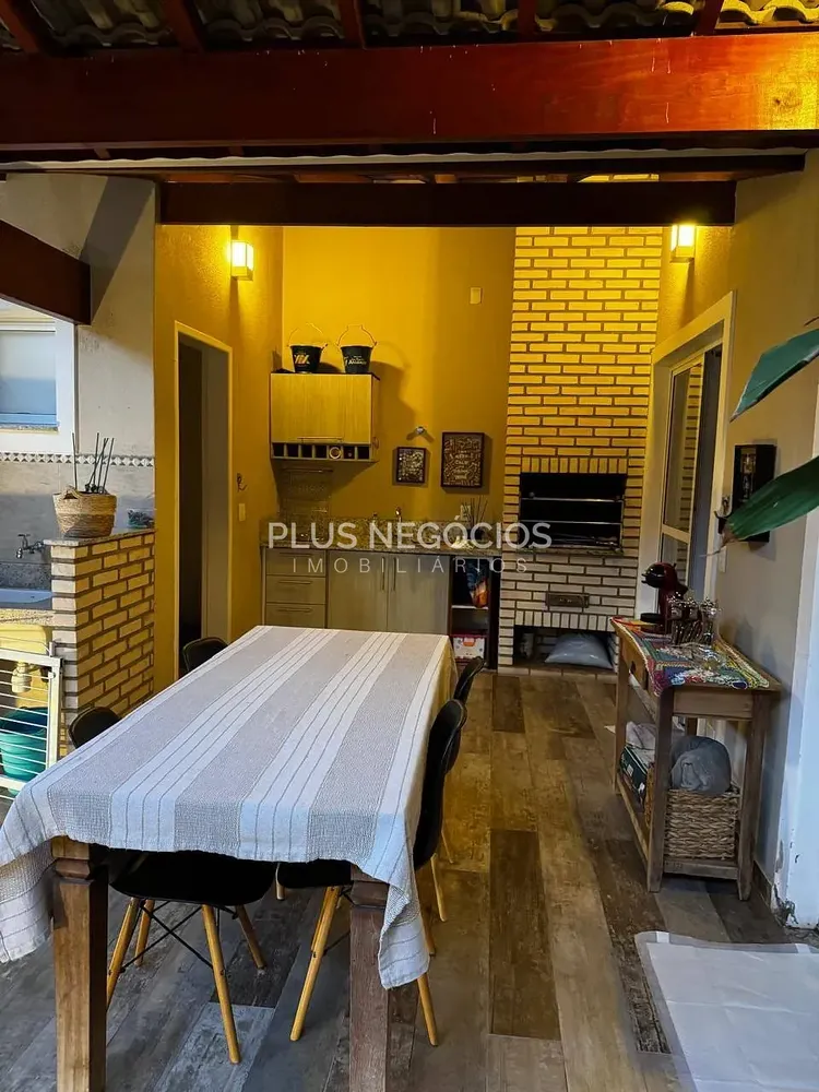 Casa, 3 quartos, 154 m² - Foto 2