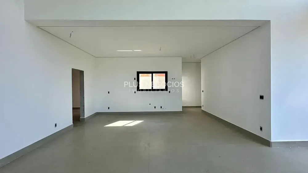 Casa, 3 quartos, 253 m² - Foto 2