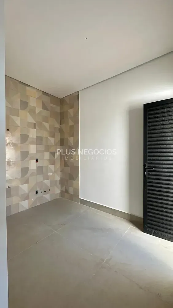 Casa, 3 quartos, 253 m² - Foto 1