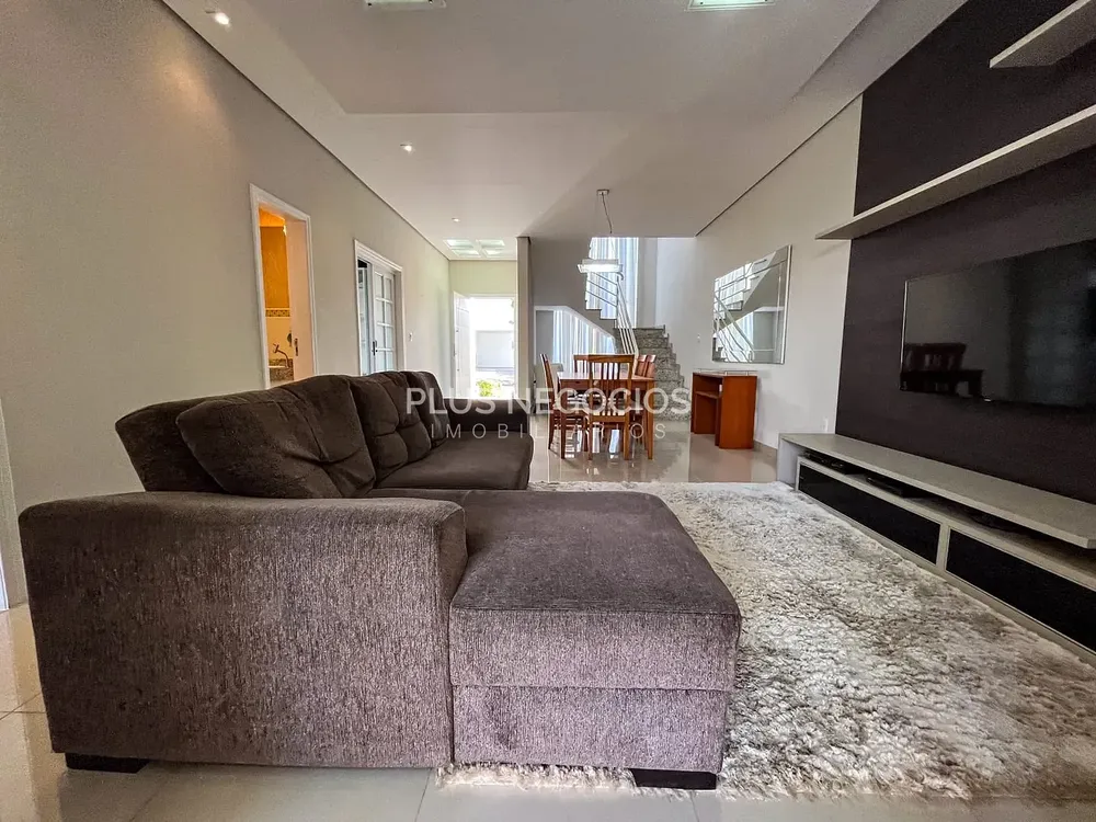 Casa, 3 quartos, 267 m² - Foto 2