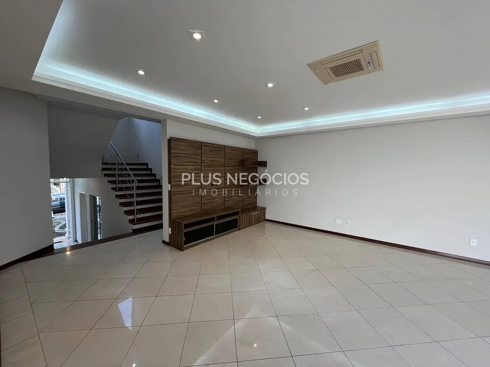 Casa, 3 quartos, 291 m² - Foto 2