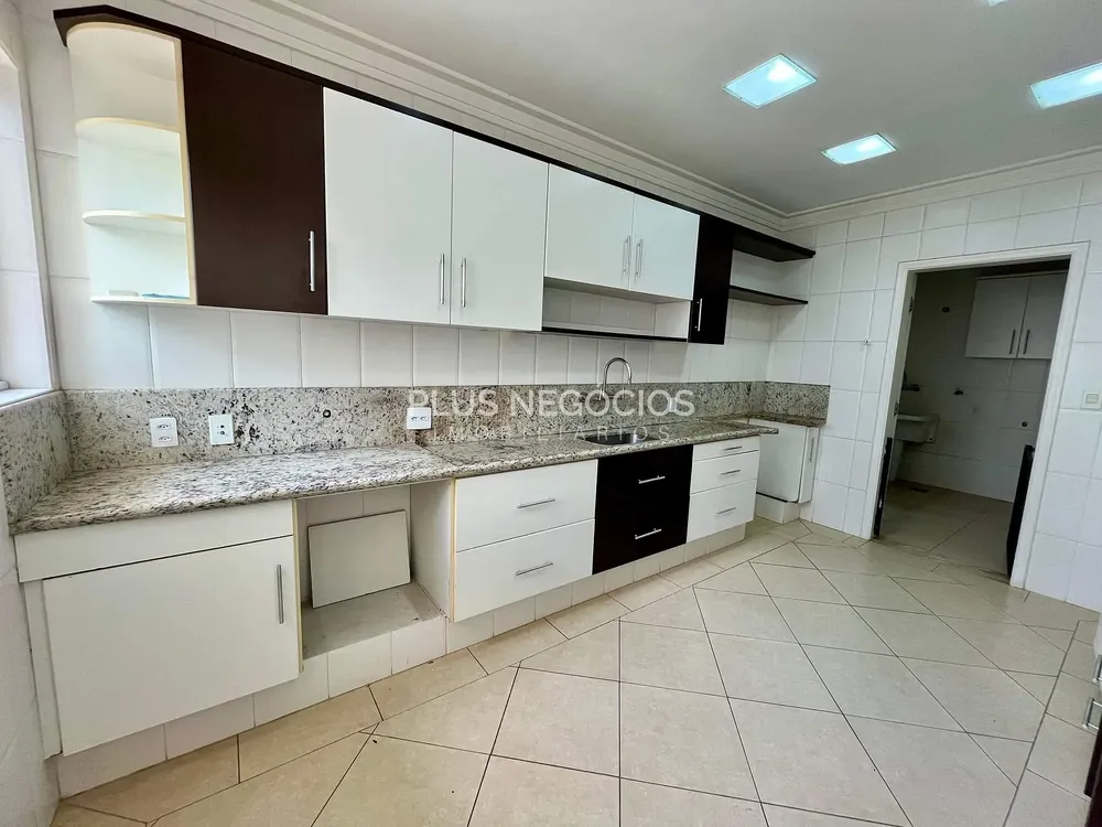 Casa, 3 quartos, 291 m² - Foto 3