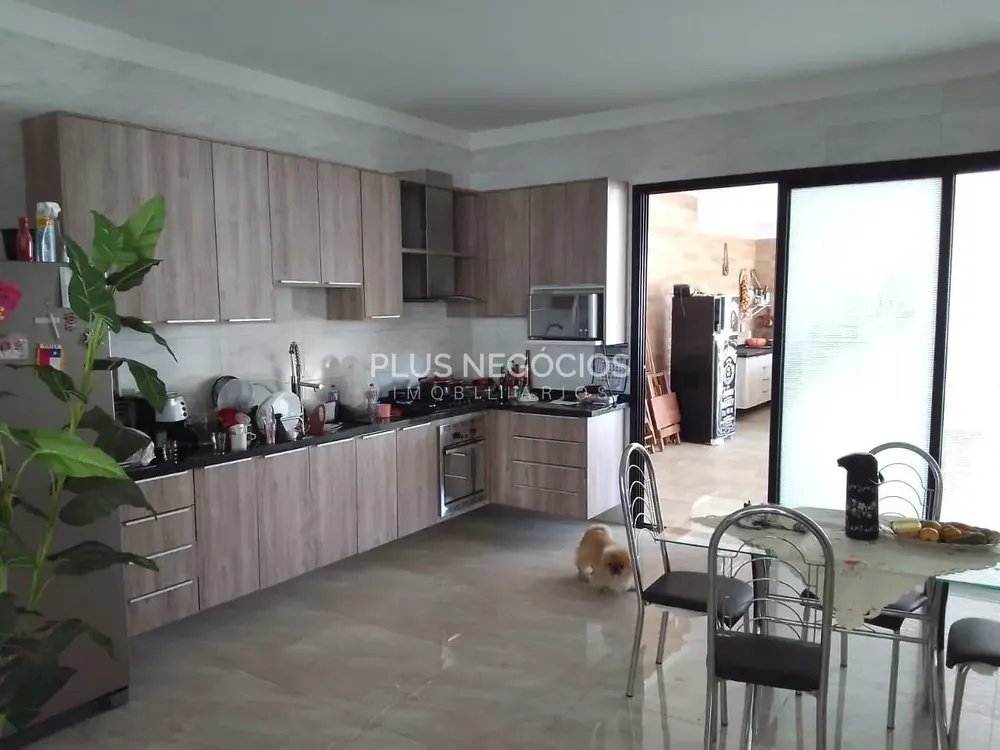 Casa, 3 quartos, 300 m² - Foto 5