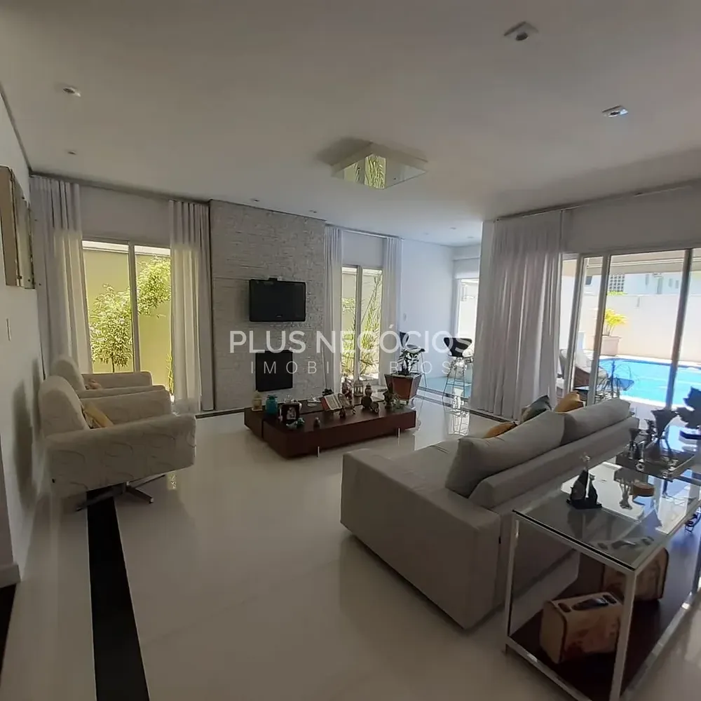Casa, 3 quartos, 304 m² - Foto 1
