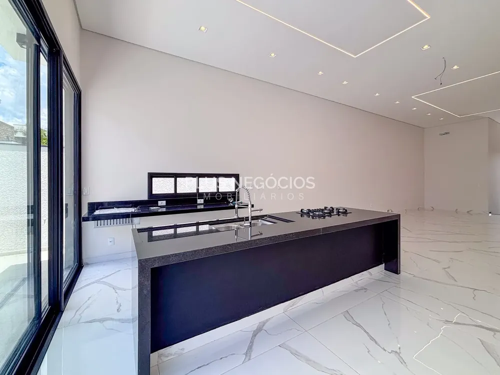 Casa, 3 quartos, 270 m² - Foto 1