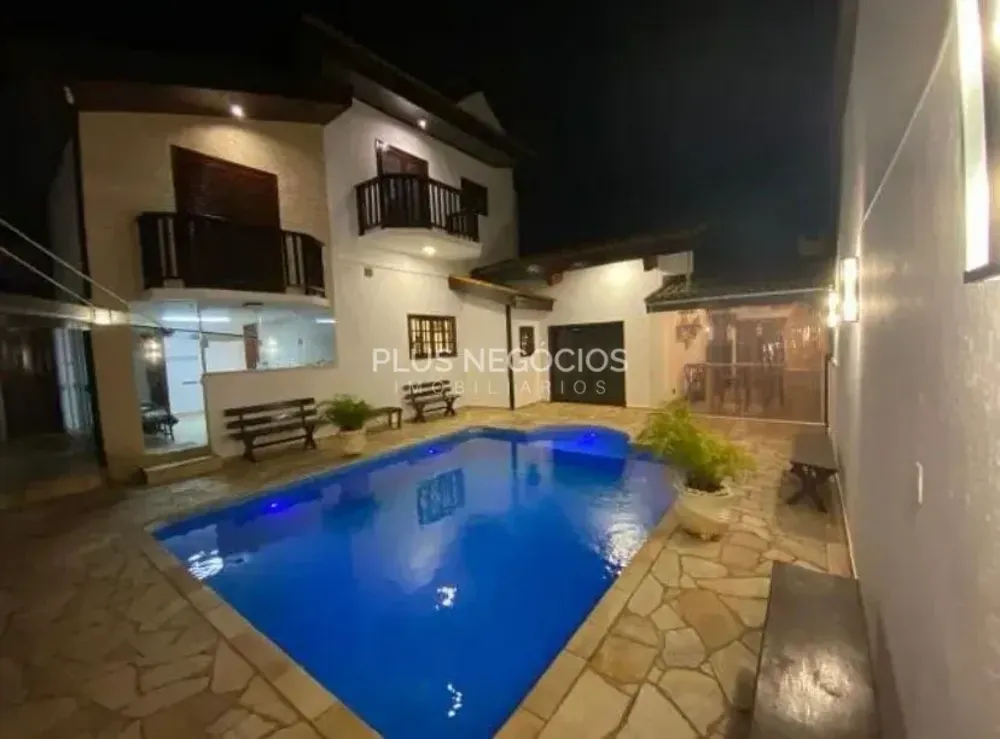 Casa, 3 quartos, 340 m² - Foto 2