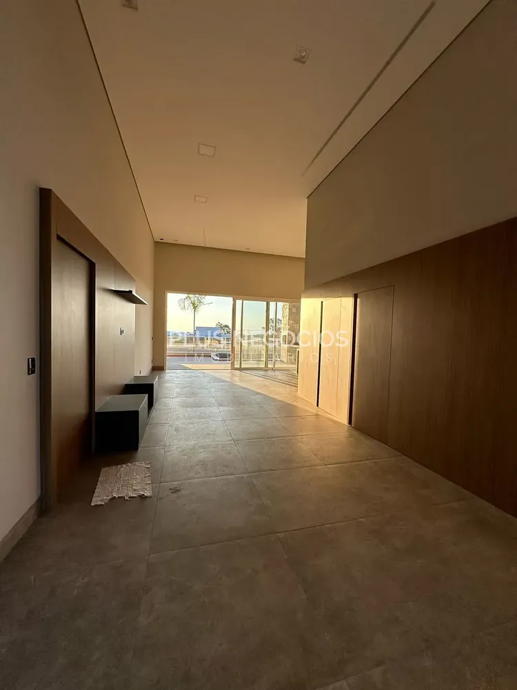 Casa, 3 quartos, 248 m² - Foto 2