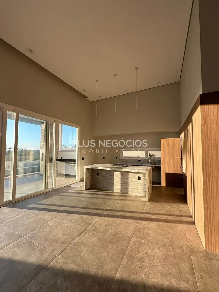 Casa, 3 quartos, 248 m² - Foto 3