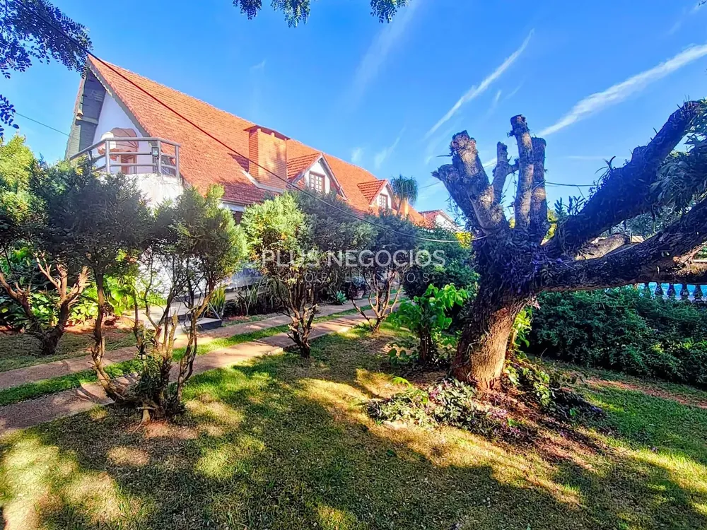 Chácara, 9 quartos, 2465 m² - Foto 1