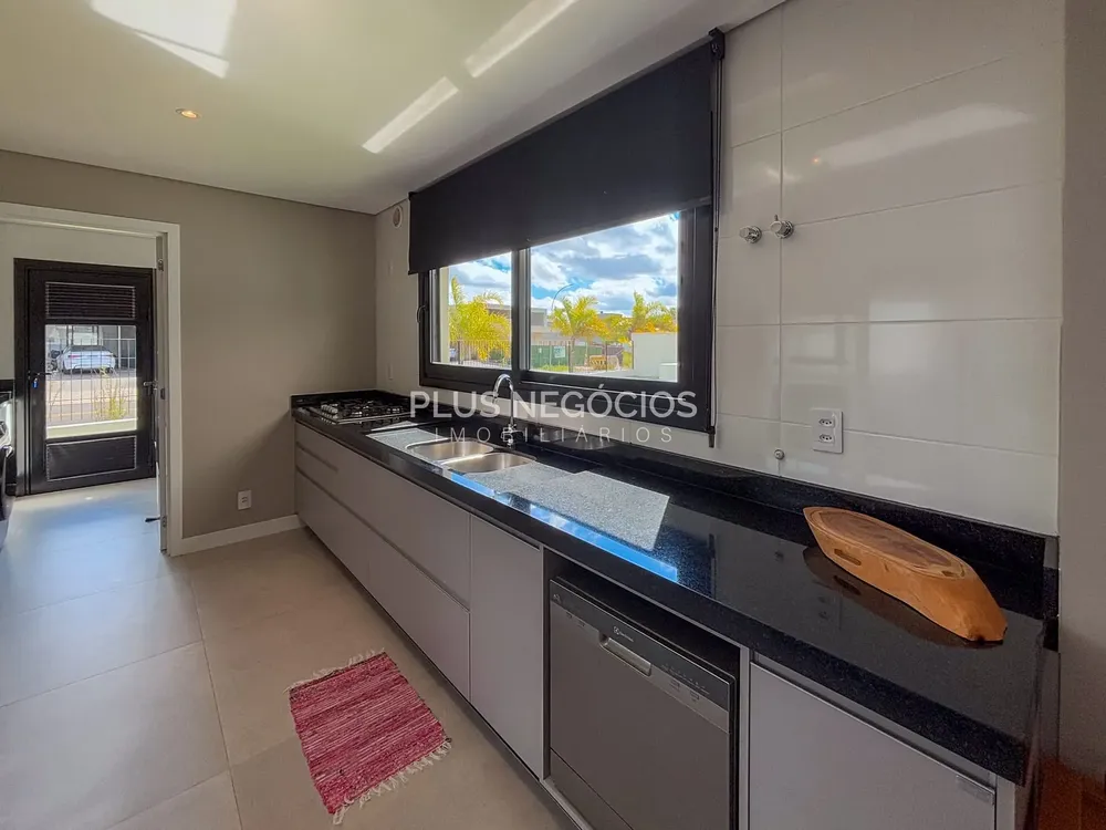 Casa, 3 quartos, 265 m² - Foto 4