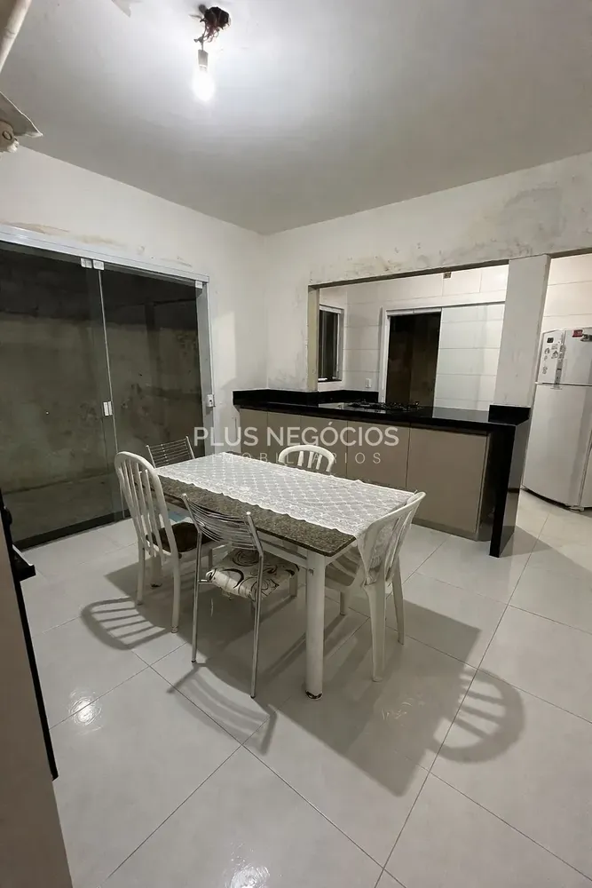 Casa, 3 quartos, 200 m² - Foto 2