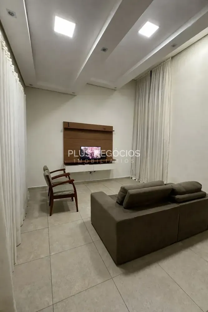 Casa, 3 quartos, 200 m² - Foto 1