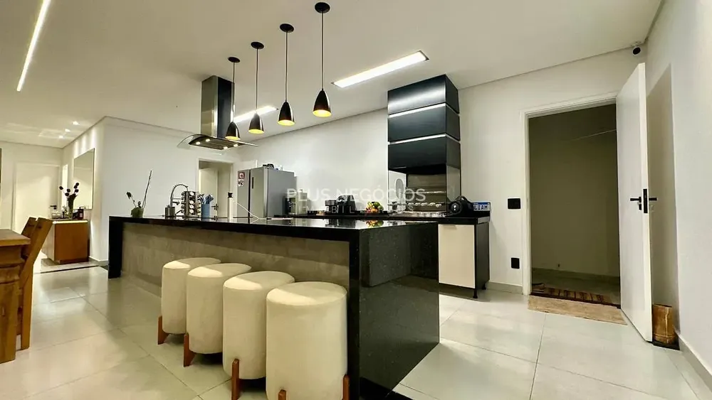 Casa, 3 quartos, 280 m² - Foto 6