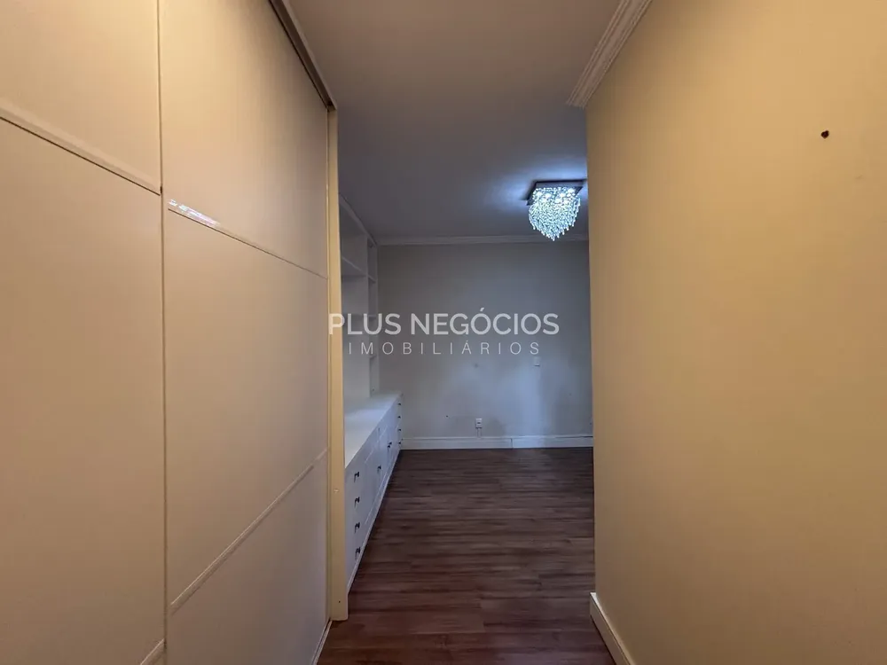 Casa, 4 quartos, 329 m² - Foto 4