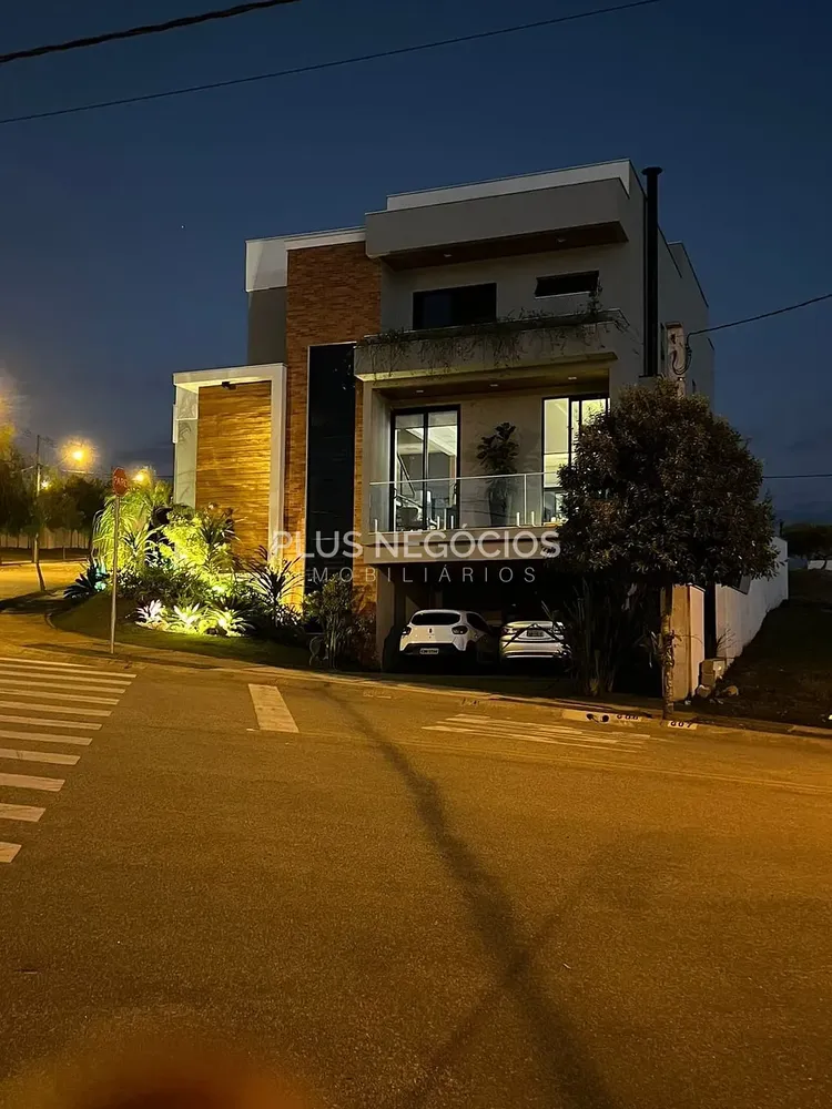 Casa, 4 quartos, 311 m² - Foto 1