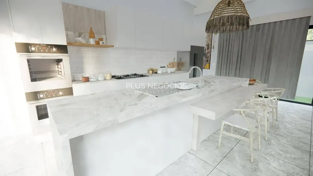 Casa, 3 quartos, 250 m² - Foto 3
