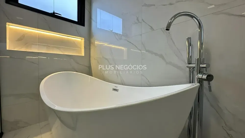 Casa, 4 quartos, 243 m² - Foto 9