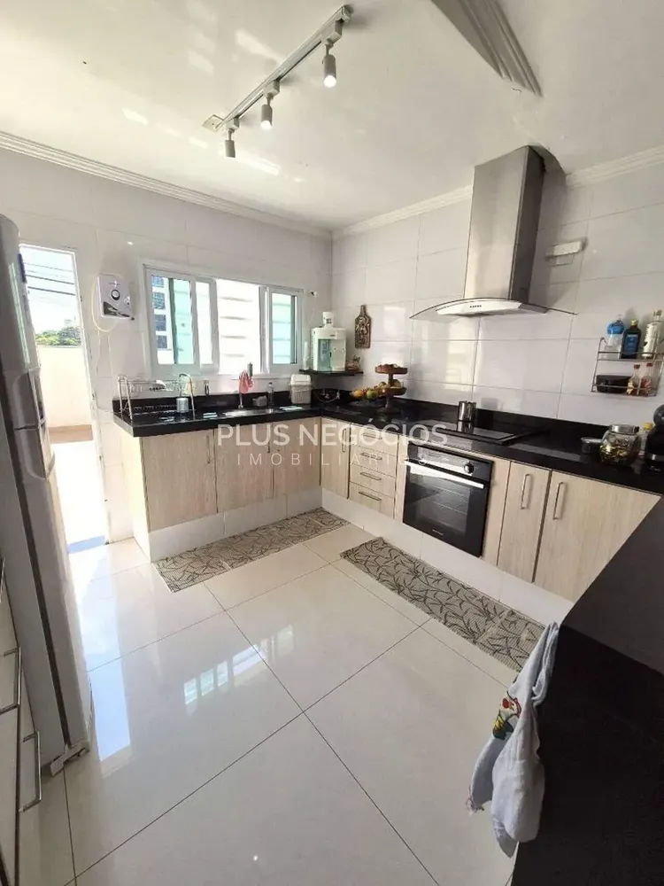Casa, 4 quartos, 200 m² - Foto 6