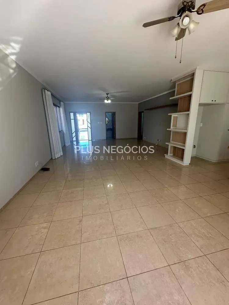 Casa, 3 quartos, 330 m² - Foto 1