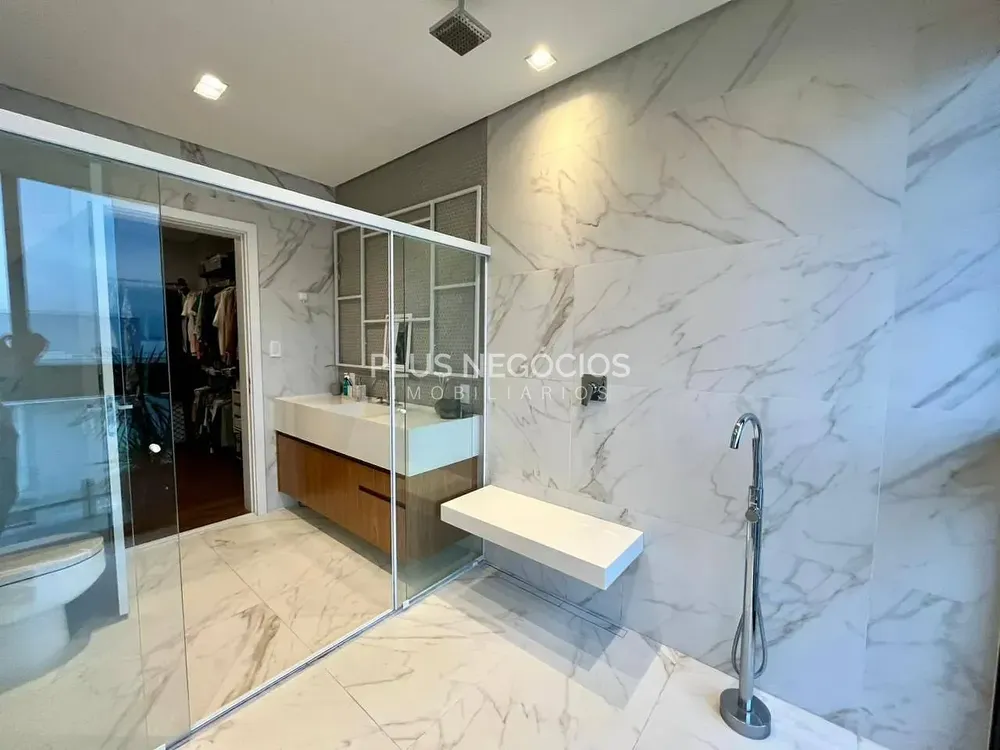 Casa, 5 quartos, 421 m² - Foto 1