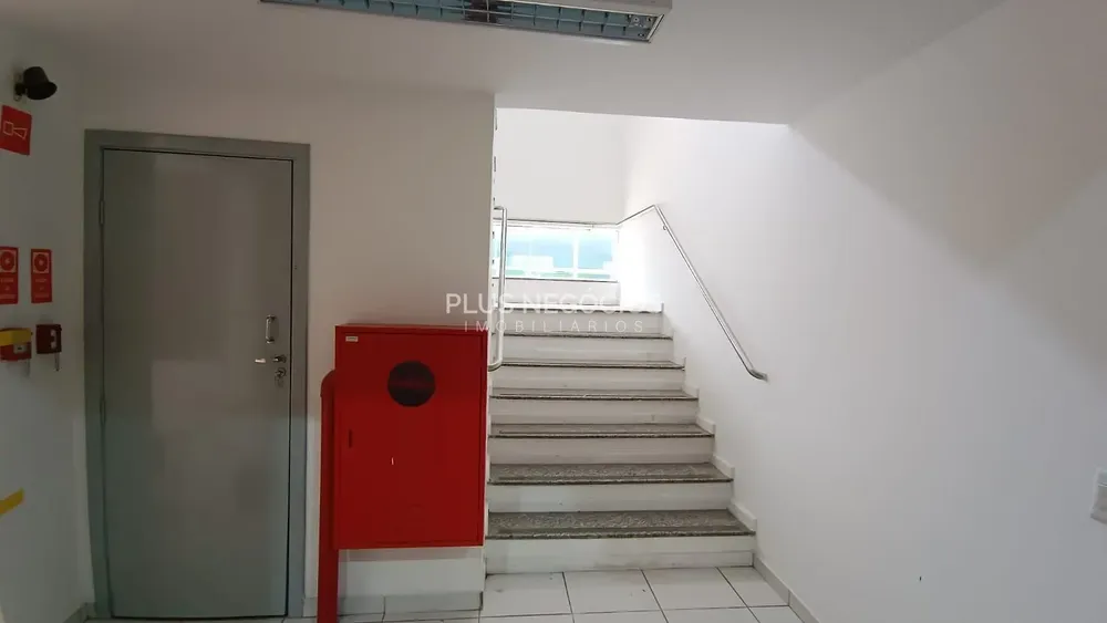Depósito-Galpão, 1300 m² - Foto 8