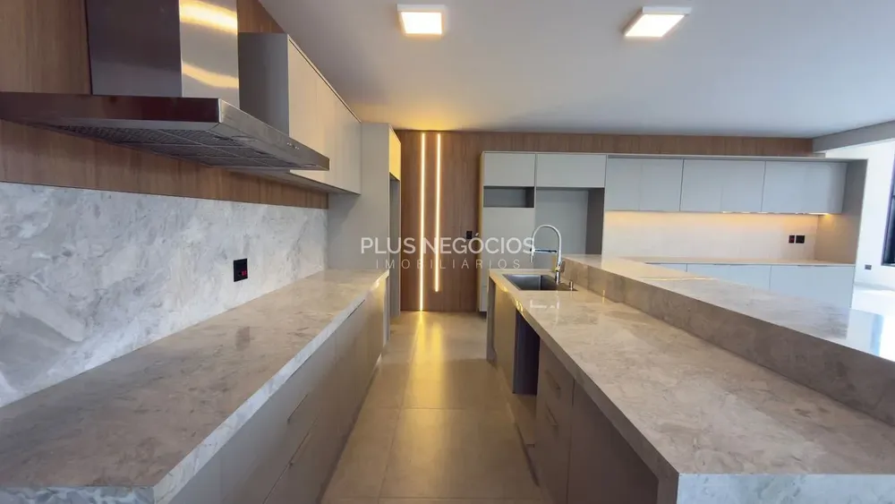 Casa, 4 quartos, 530 m² - Foto 1