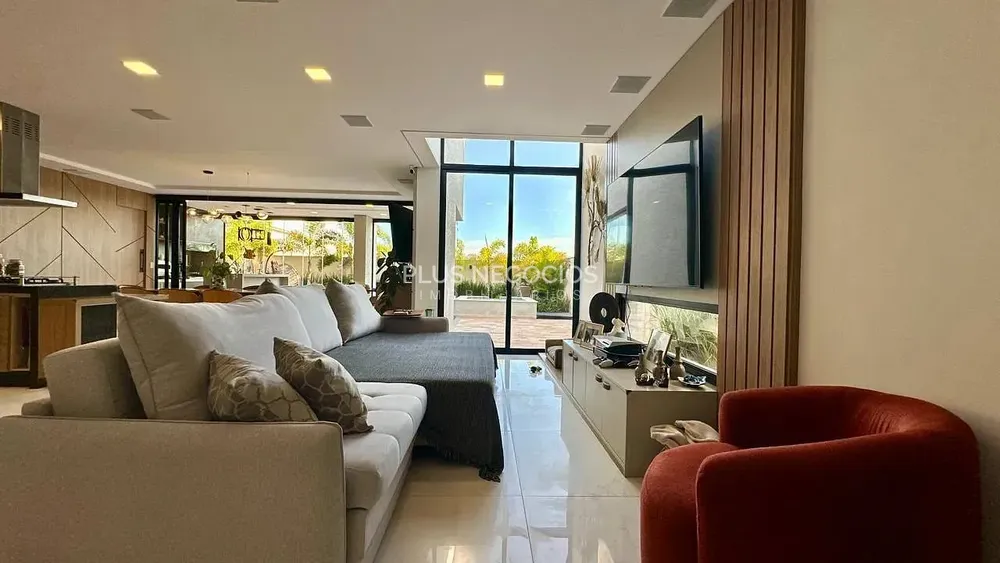 Casa, 3 quartos, 310 m² - Foto 2