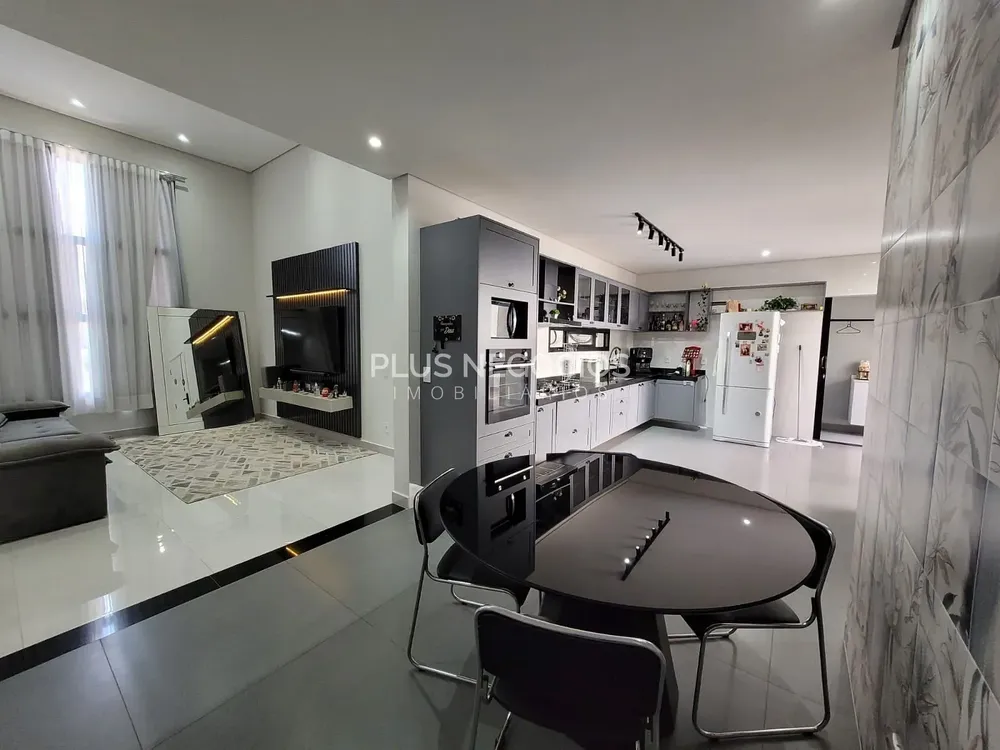 Casa, 3 quartos, 177 m² - Foto 4