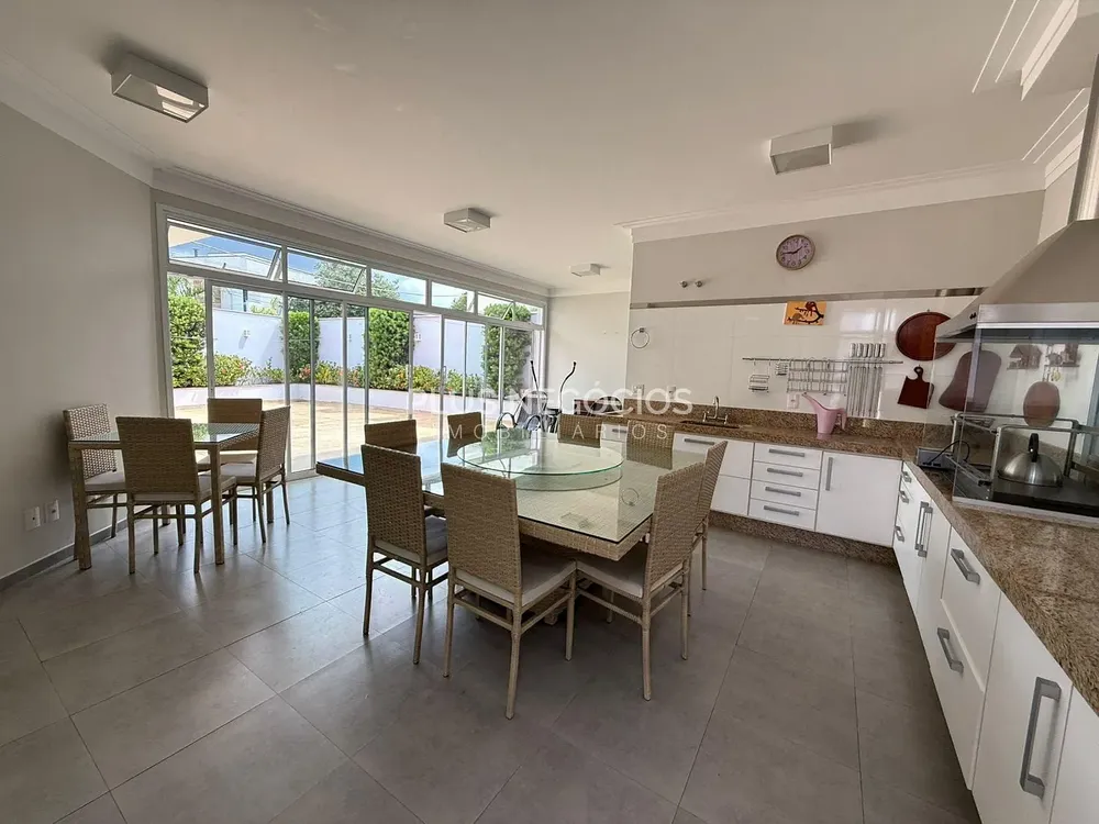 Casa, 4 quartos, 290 m² - Foto 2