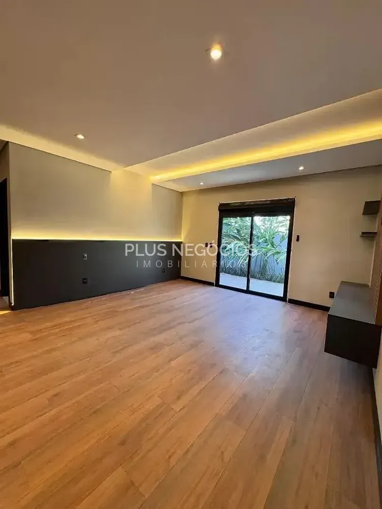 Casa, 4 quartos, 370 m² - Foto 1