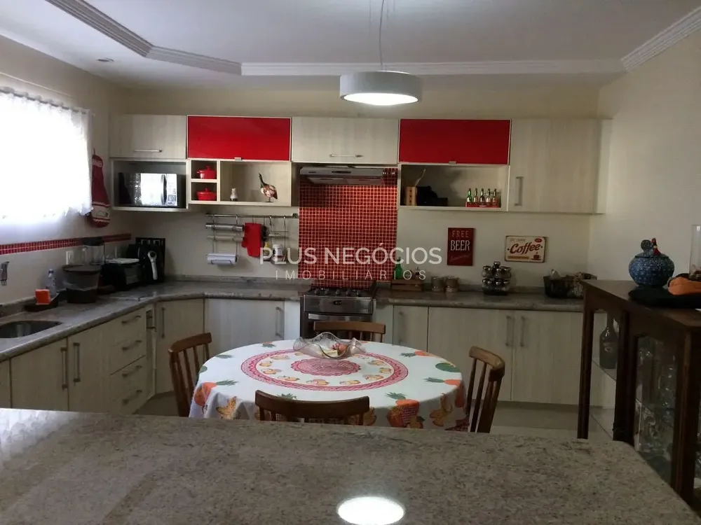 Casa, 3 quartos, 340 m² - Foto 11