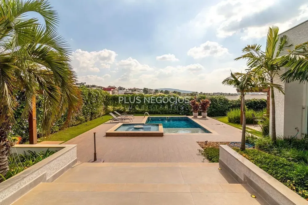 Casa, 4 quartos, 349 m² - Foto 1