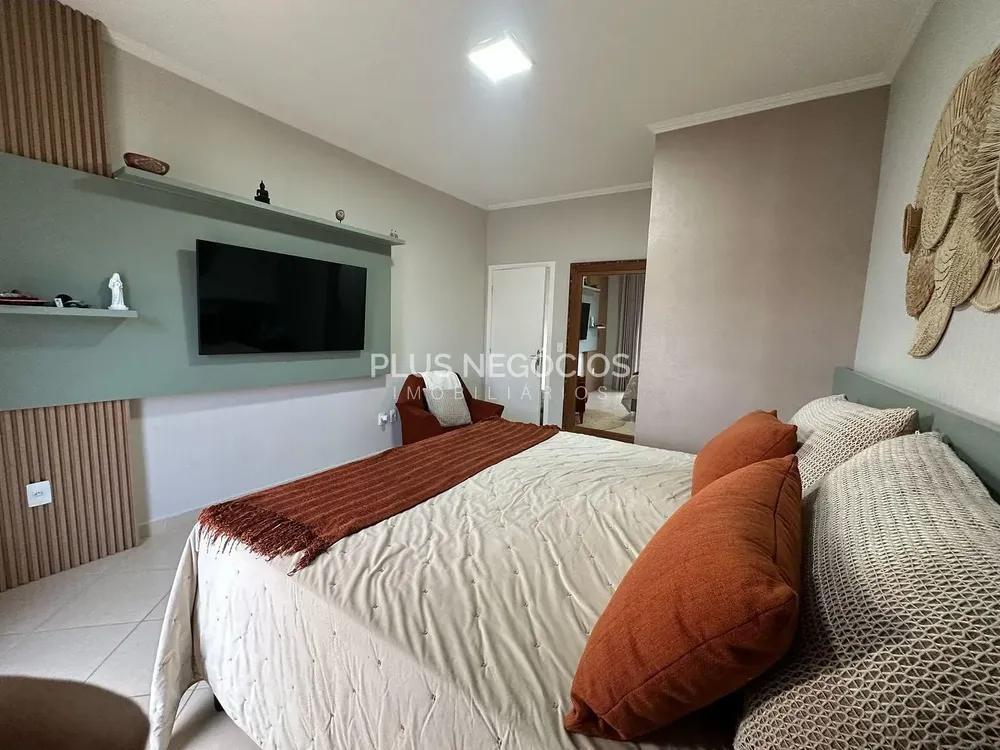 Casa, 3 quartos, 244 m² - Foto 3