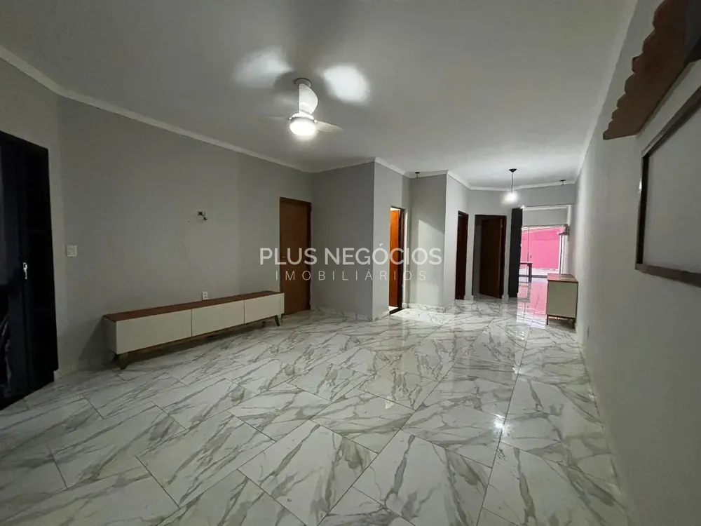 Casa, 3 quartos, 175 m² - Foto 1