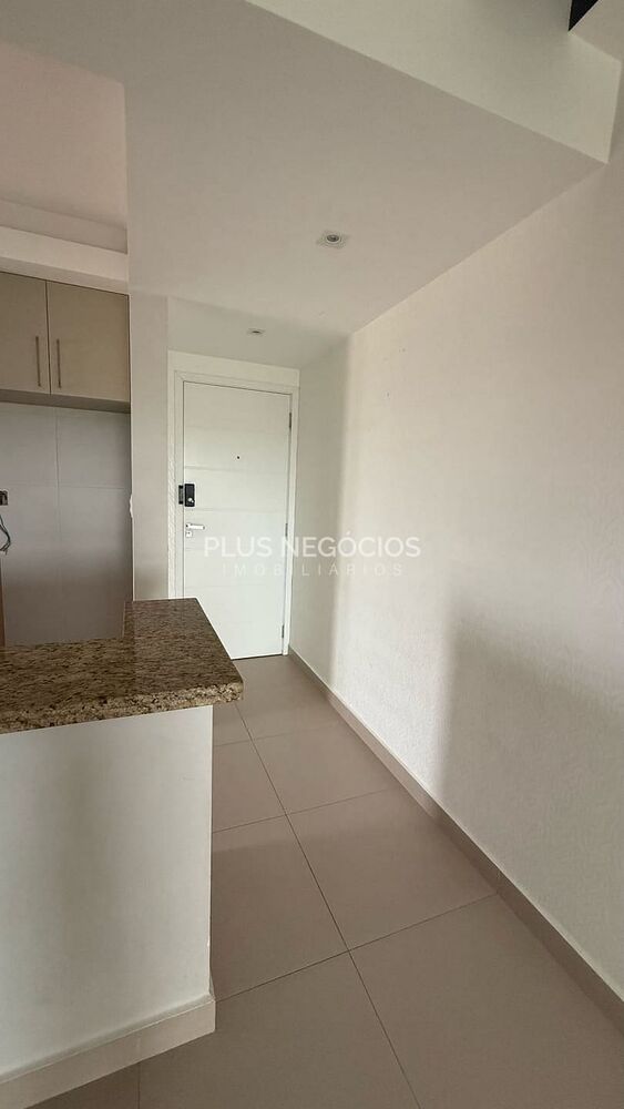 Apartamento à venda com 3 quartos, 124m² - Foto 2
