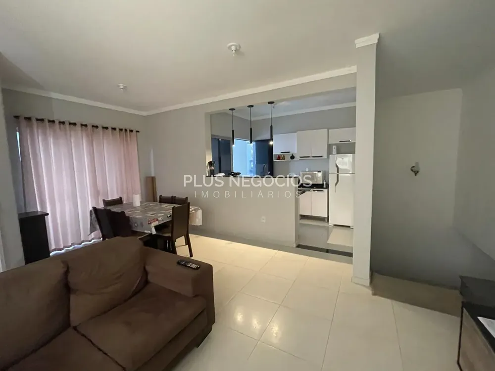 Casa, 4 quartos, 197 m² - Foto 2