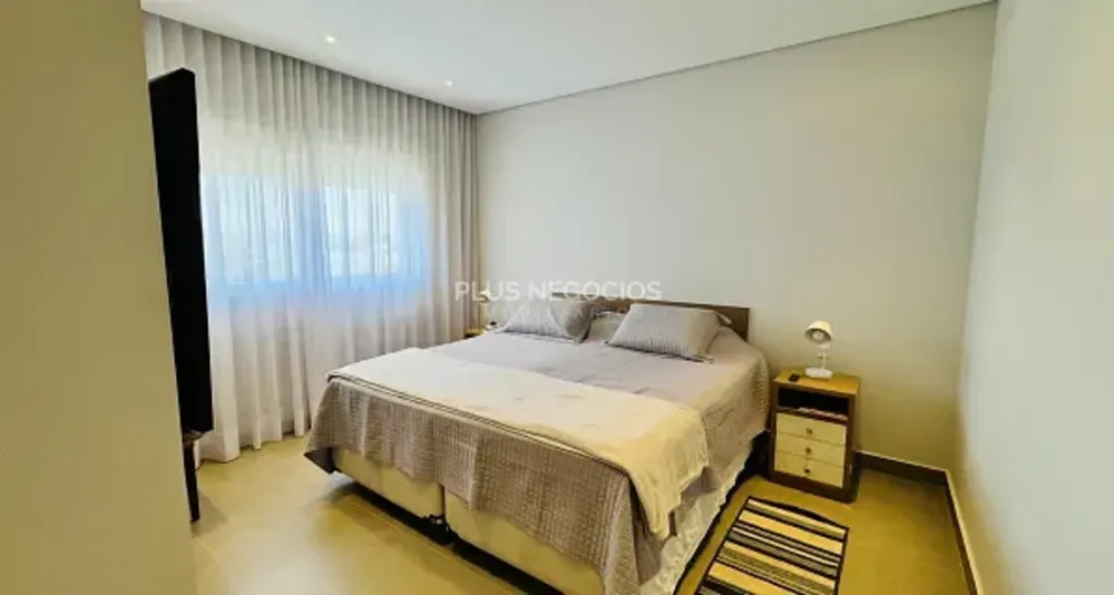 Casa, 4 quartos, 270 m² - Foto 9